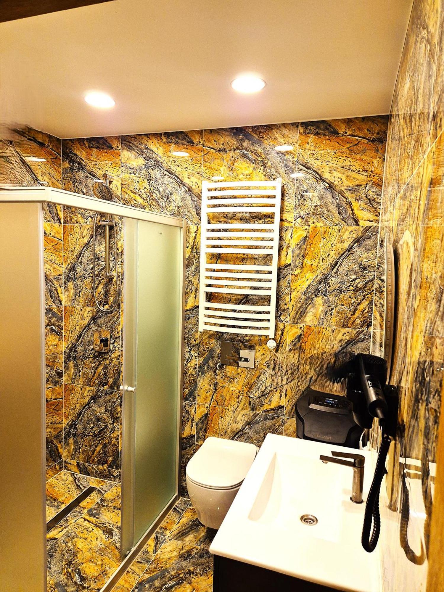 Zupe Dream House With Jacuzzi And Sauna